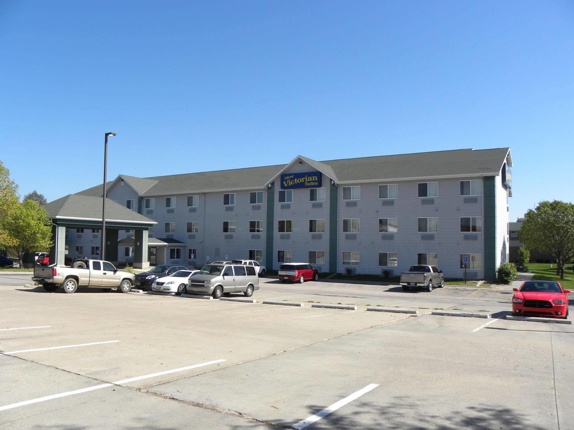 New Victorian Inn & Suites Lincoln Exterior photo